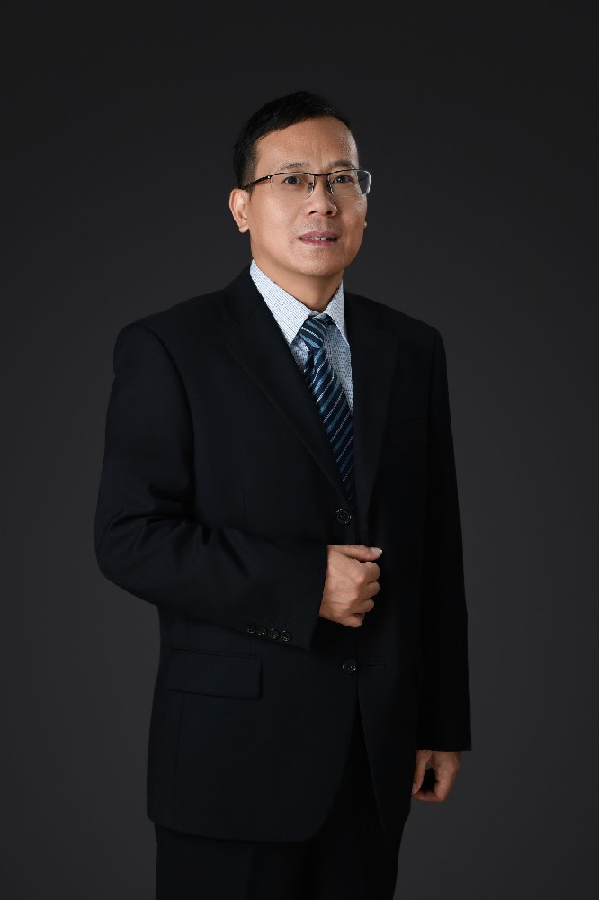 陈文新